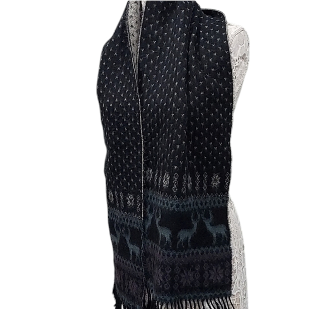 Better than cashmere 100% acrylic deer snowflake reversible scarf